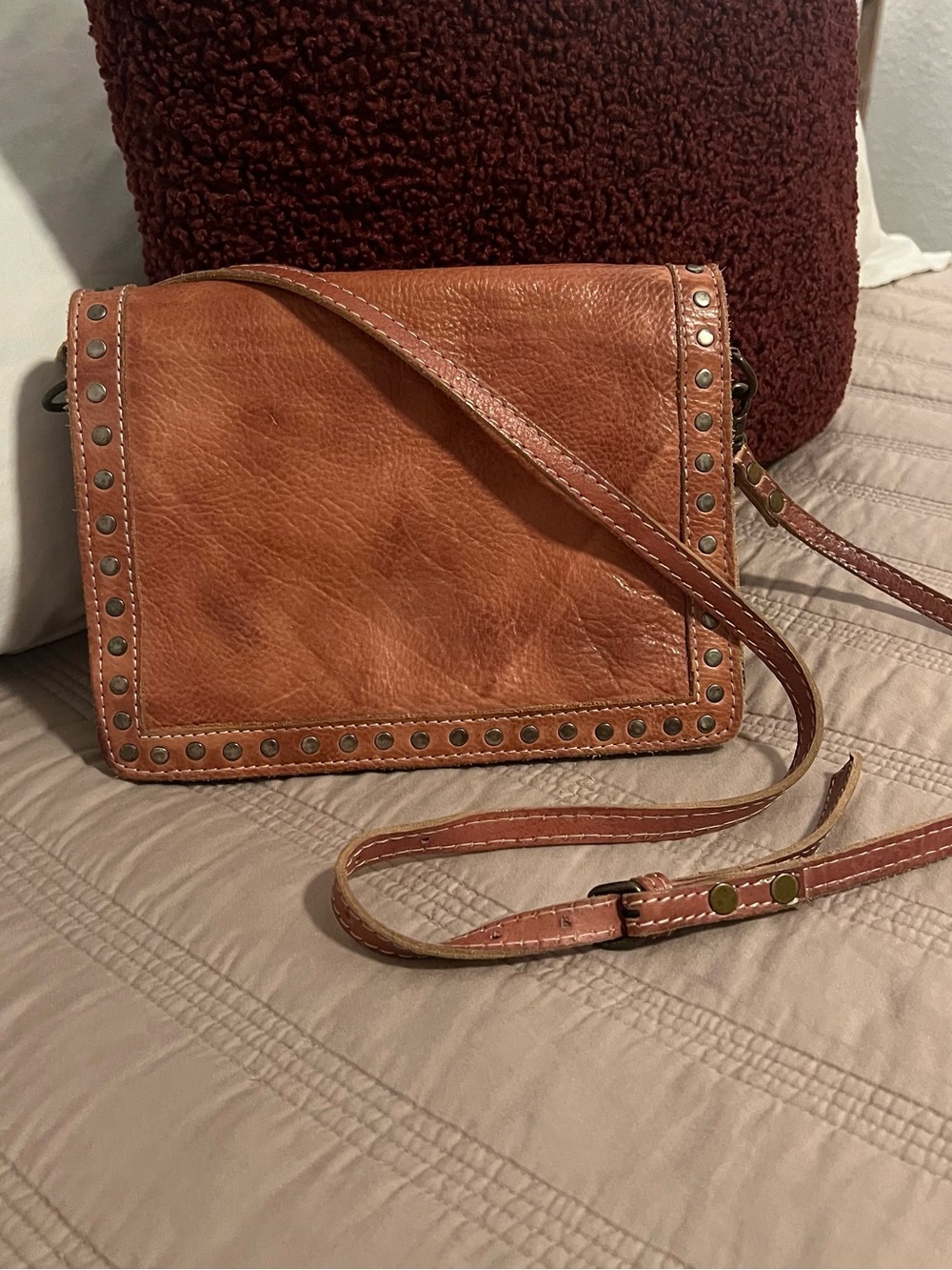 Never Mind! Stud-Trim Leather Crossbody Bag Rusty Brown Rodeo Cowgirl Western - Picture 1 of 11
